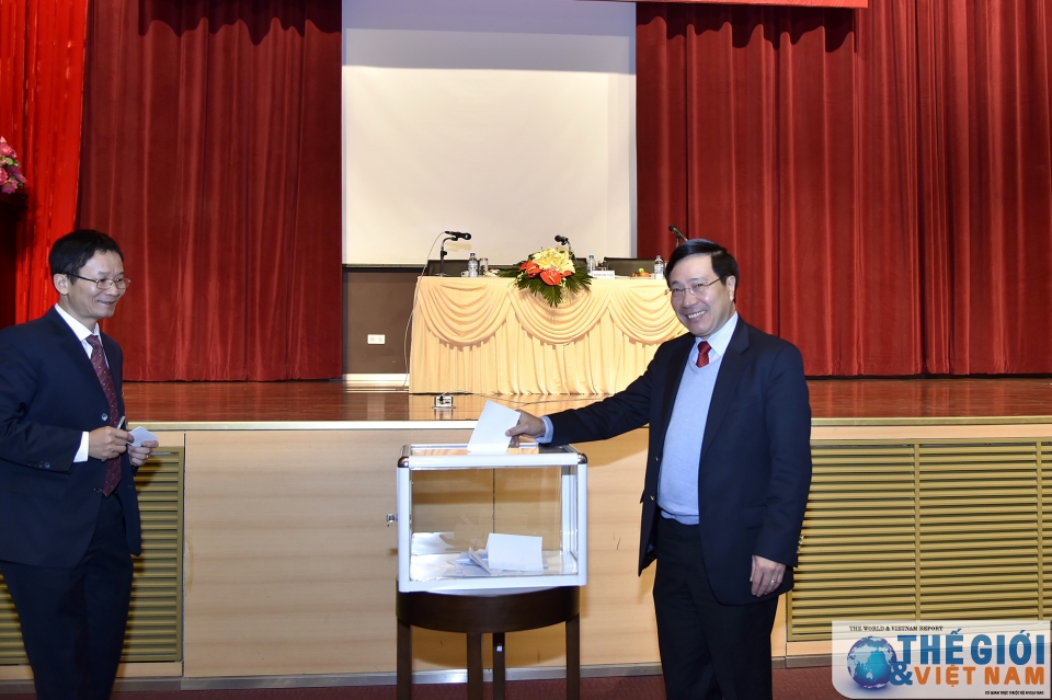 can bo nganh ngoai giao da hoan thanh xuat sac nhiem vu nam 2017