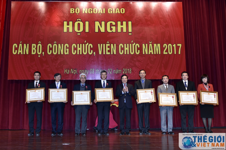 cong bo khen thuong cap nha nuoc danh hieu thi dua cua bo ngoai giao nam 2017