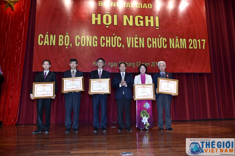 cong bo khen thuong cap nha nuoc danh hieu thi dua cua bo ngoai giao nam 2017
