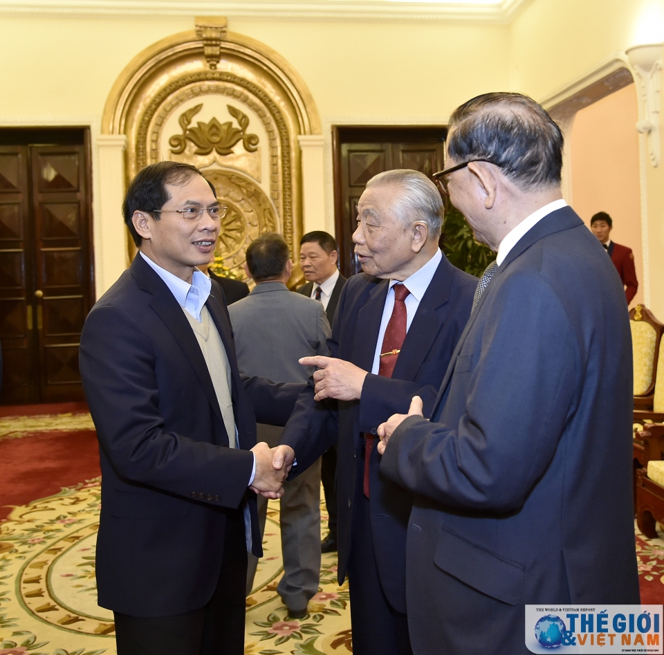 bo ngoai giao gap mat cac vi nguyen lanh dao nganh ngoai giao