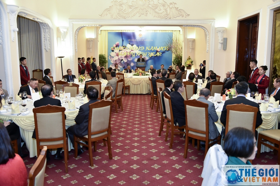 bo ngoai giao gap mat cac vi nguyen lanh dao nganh ngoai giao