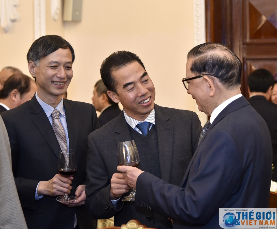 bo ngoai giao gap mat cac vi nguyen lanh dao nganh ngoai giao