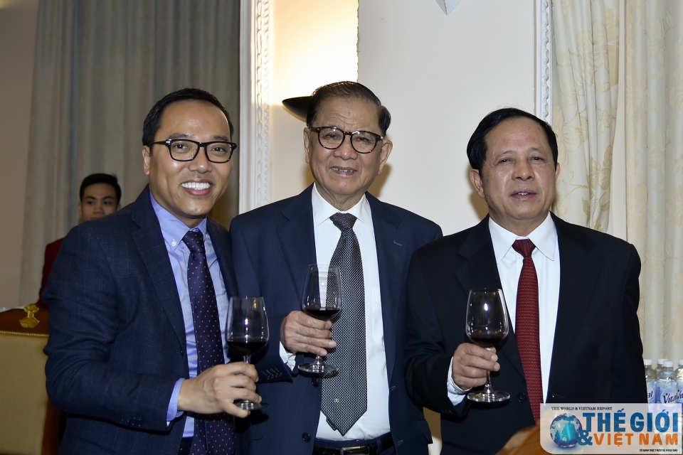 bo ngoai giao gap mat cac vi nguyen lanh dao nganh ngoai giao