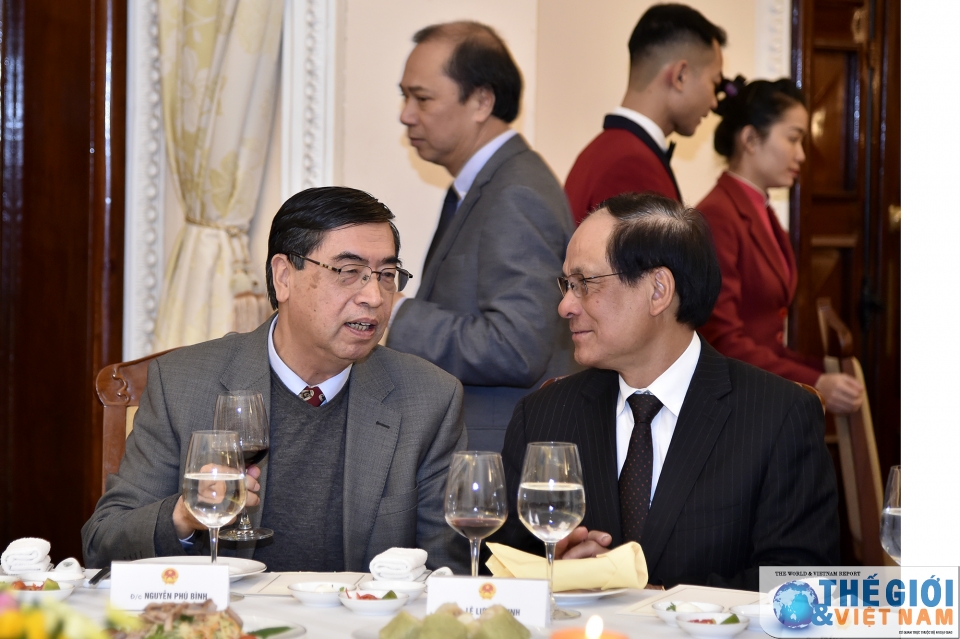 bo ngoai giao gap mat cac vi nguyen lanh dao nganh ngoai giao