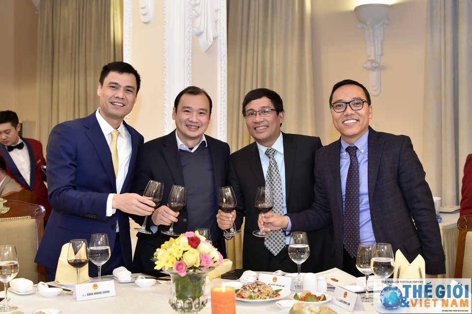 bo ngoai giao gap mat cac vi nguyen lanh dao nganh ngoai giao