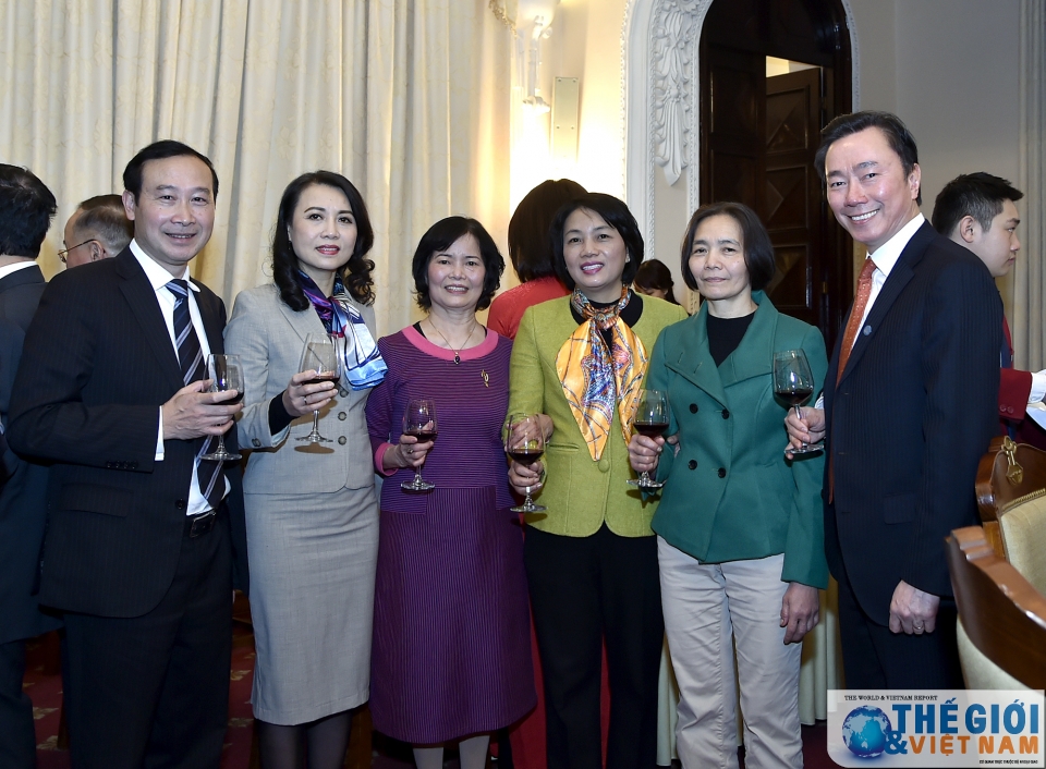 bo ngoai giao gap mat cac vi nguyen lanh dao nganh ngoai giao