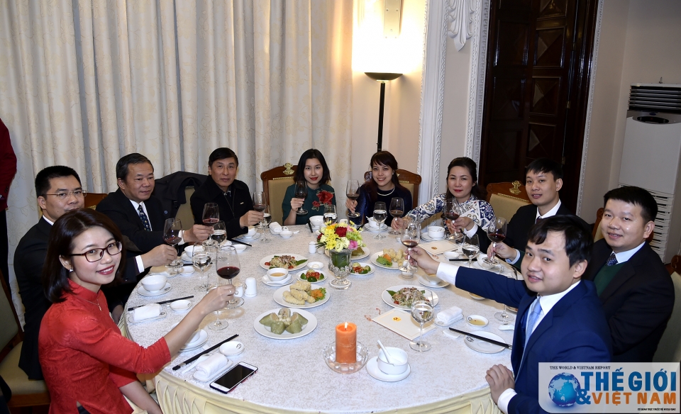 bo ngoai giao gap mat cac vi nguyen lanh dao nganh ngoai giao