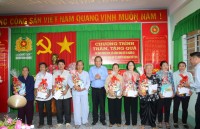 pho thu tuong truong hoa binh tham chuc tet luc luong vu trang tai tphcm