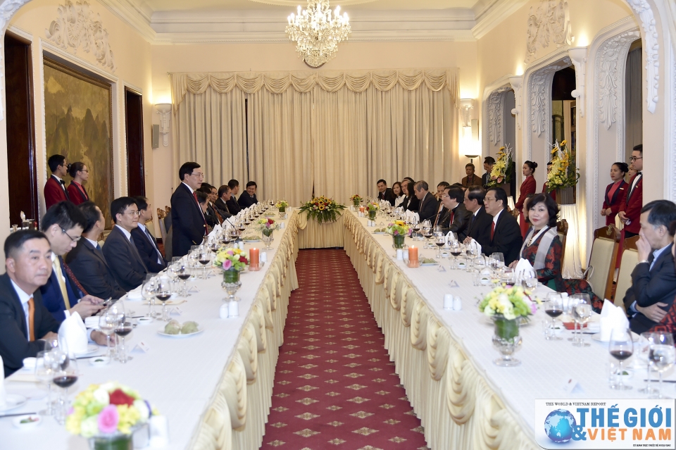Phó Thủ tướng Phạm Bình Minh gặp mặt đầu Xuân các vị Trưởng cơ quan đại diện tin nhap 20180211140259