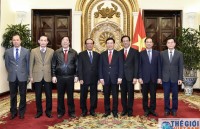 trao quyet dinh tiep nhan va dieu dong can bo het nhiem ky ve nuoc