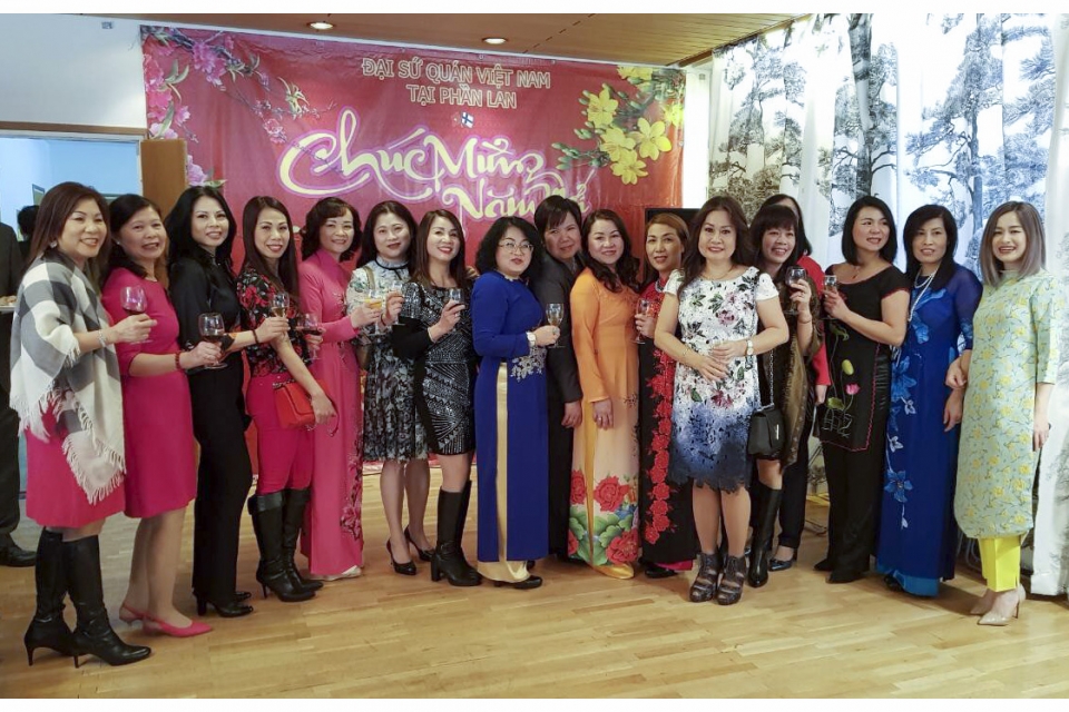 don xuan mau tuat cua ba con kieu bao tai phan lan