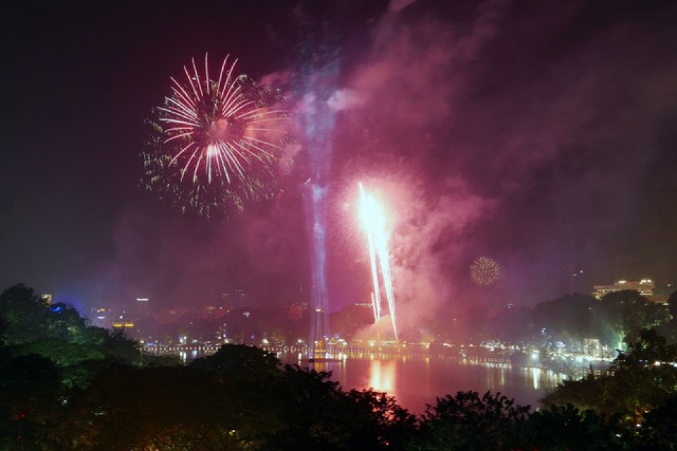 Những địa điểm xem bắn pháo hoa đêm giao thừa trên cả nước tin nhap 20180215145412