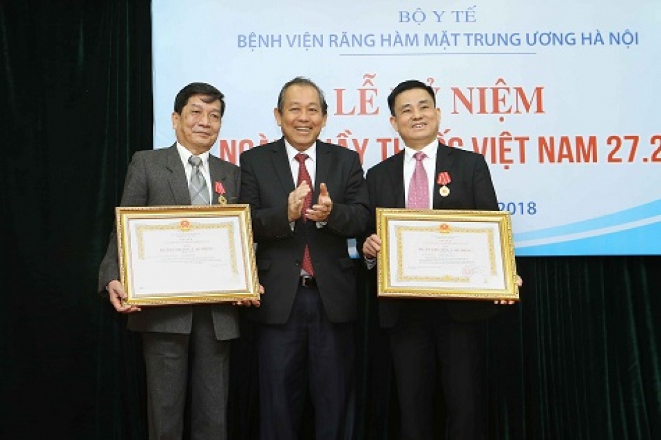 Chúc mừng Ngày thầy thuốc Bệnh viện Răng Hàm Mặt Trung ương Hà Nội tin nhap 20180223230301