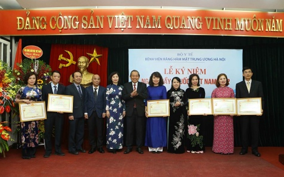 Chúc mừng Ngày thầy thuốc Bệnh viện Răng Hàm Mặt Trung ương Hà Nội tin nhap 20180223230301