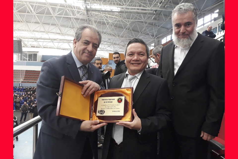 Kỷ niệm thành lập Liên đoàn Sơn long quyền thuật tại Algeria tin nhap 20180226220043