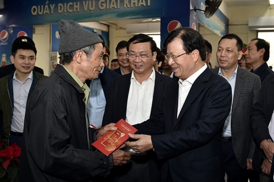 Bảo đảm không để thiếu tàu, xe đưa người dân về quê đón Tết tin nhap 20190201212241