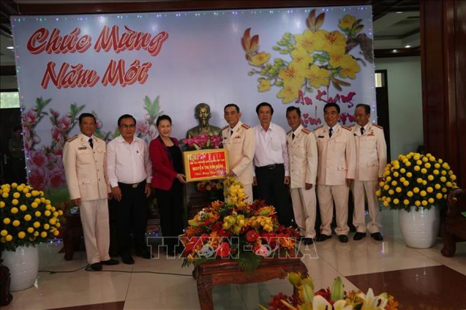 Chủ tịch Quốc hội thăm và chúc Tết tại Tiền Giang lhq trieu tien tim cach bao ve cac co so ten lua va hat nhan