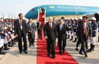 tong bi thu chu tich nuoc tham hoi ba con viet kieu tai campuchia