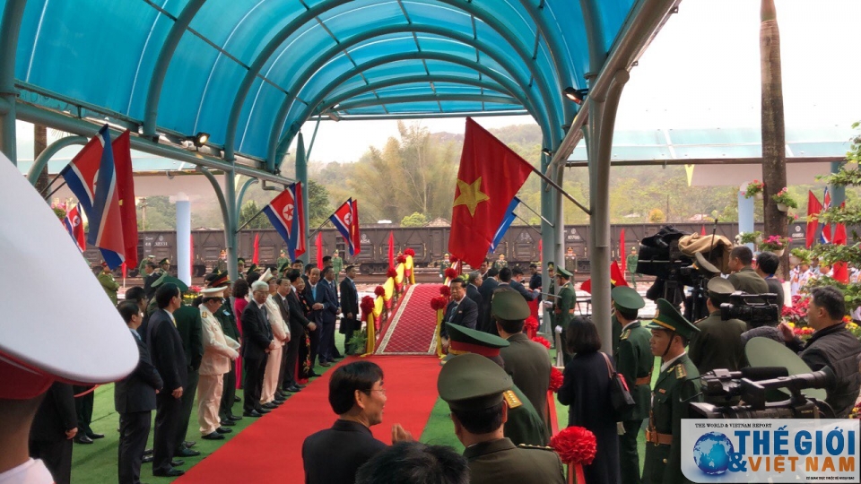 doan tau boc thep dac biet cho chu tich trieu tien kim jong un da den viet nam