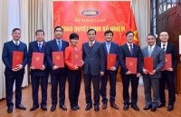 Thứ trưởng ngoại giao lê hoài trung trao quyết định bổ nhiệm, điều động cán bộ cấp vụ