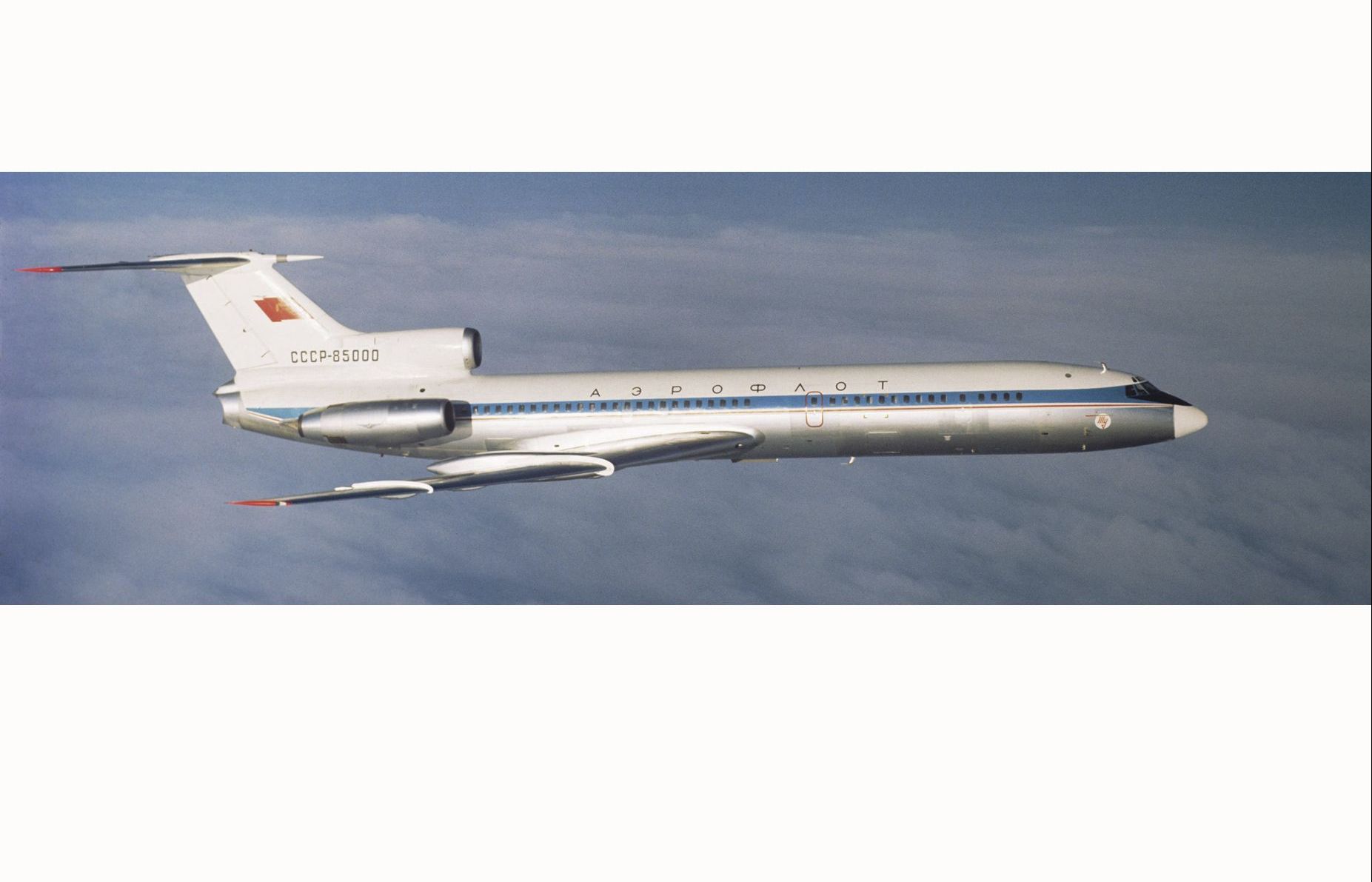 tho nhi ky dong cua khong phan doi voi may bay quan su nga