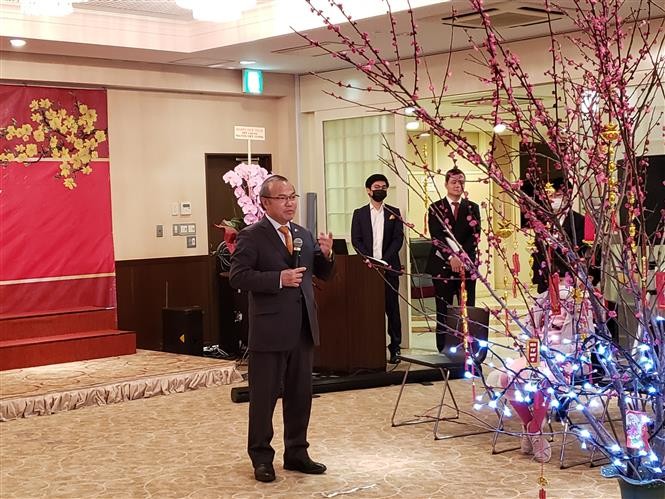 Đại sứ Việt Nam tại Nhật Bản Vũ Hồng Nam phát biểu khai tiệc Tết cổ truyền Tân Sửu 2021.