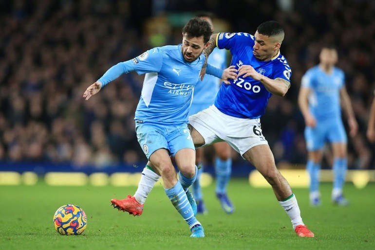 Man City gặp khó trên sân của Everton. (Nguồn: Dân trí)