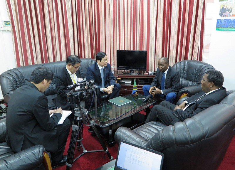 tang cuong hop tac cong nghe thong tin viet nam tanzania