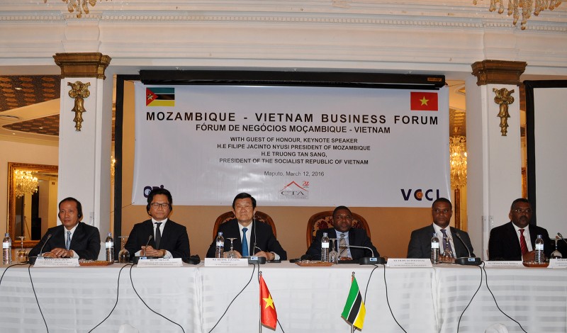 Lãnh đạo cấp cao hai nước dự Diễn đàn doanh nghiệp Việt Nam - Mozambique lanh dao cap cao hai nuoc du dien dan doanh nghiep viet nam mozambique
