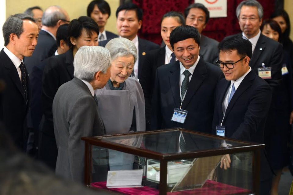 Nhà vua và Hoàng hậu Nhật Bản tham quan Bảo tàng Sinh học tin nhap 20170302213016