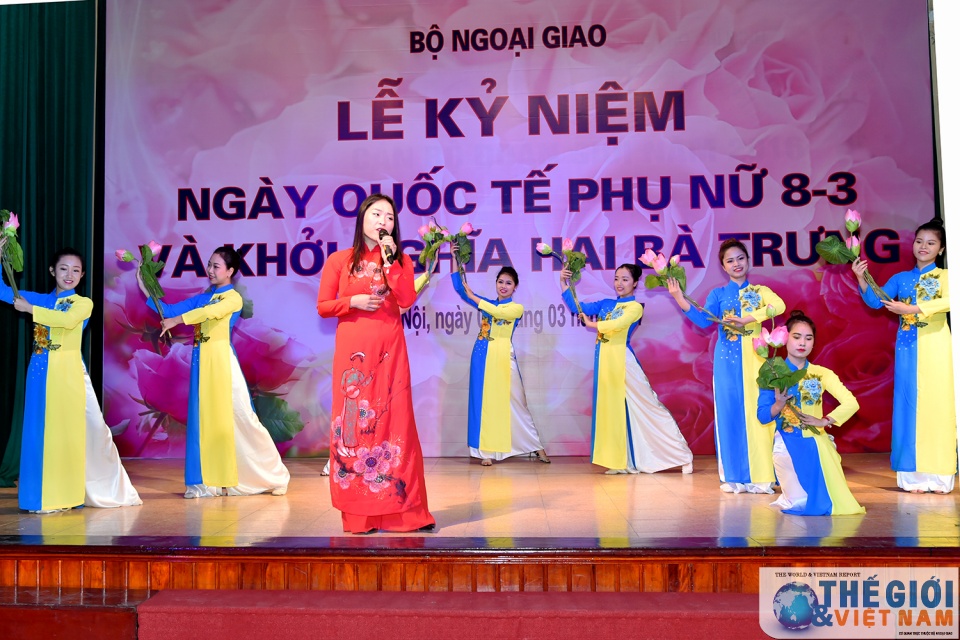 tung bung le ky niem ngay 83 nganh ngoai giao