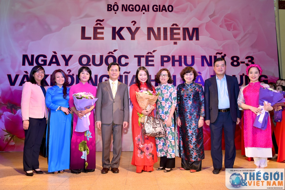 tung bung le ky niem ngay 83 nganh ngoai giao