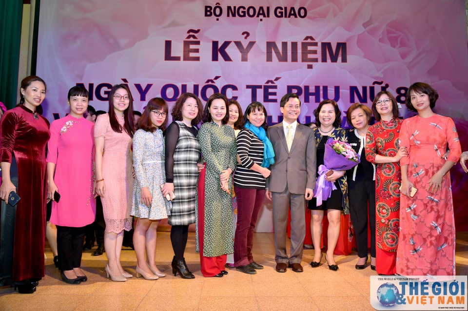 tung bung le ky niem ngay 83 nganh ngoai giao