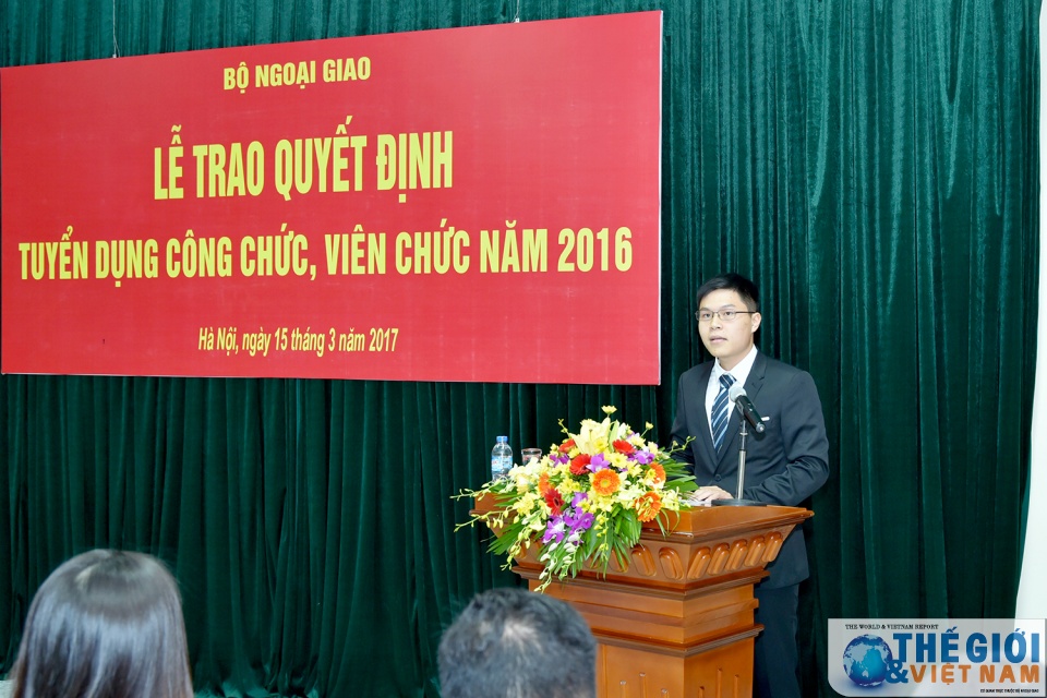 toan canh le trao quyet dinh tuyen dung cong chuc vien chac nam 2016