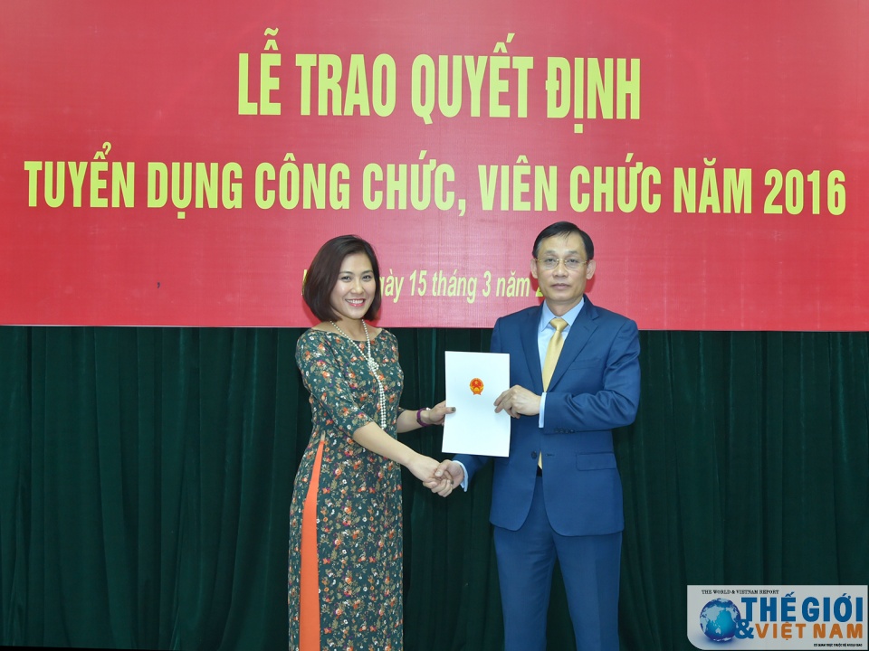 toan canh le trao quyet dinh tuyen dung cong chuc vien chac nam 2016
