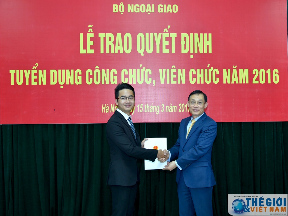 toan canh le trao quyet dinh tuyen dung cong chuc vien chac nam 2016