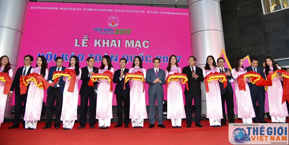 tung bung khai mac hoi bao toan quoc 2017