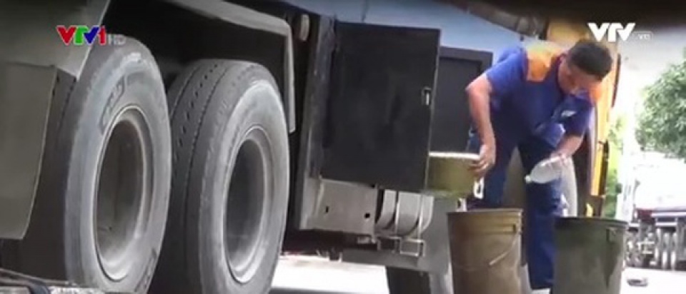 Kiểm tra thông tin trộm cắp, rút ruột dầu máy bay tin nhap 20170321230953