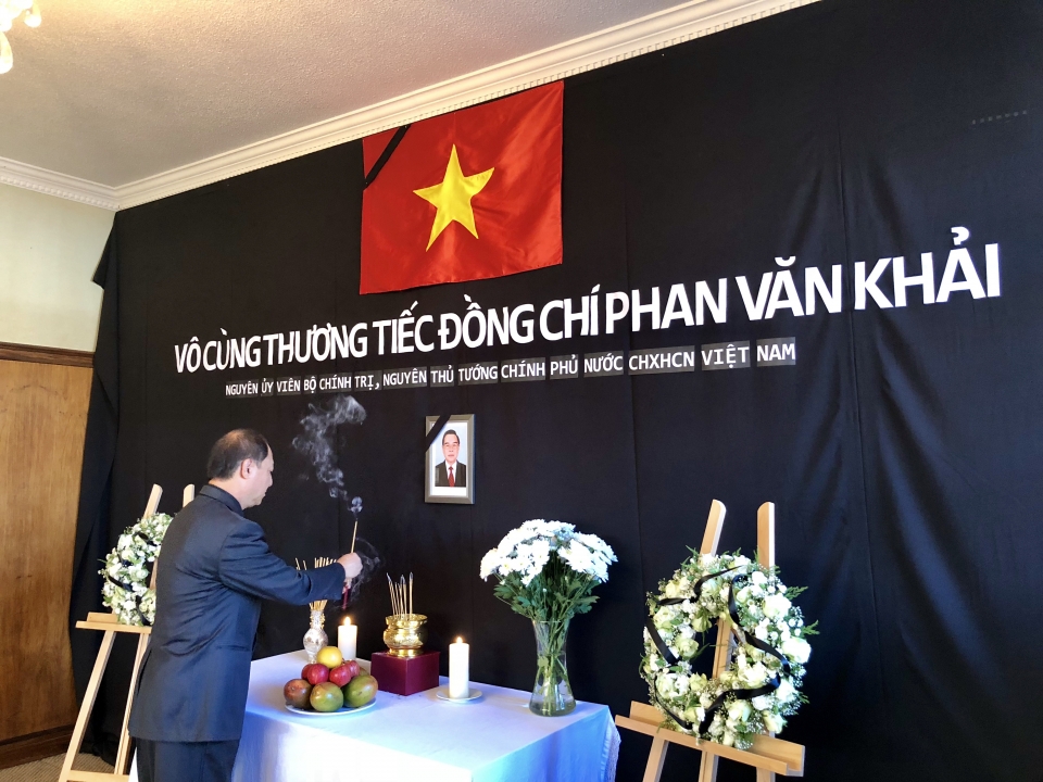 to chuc trong the le vieng nguyen thu tuong phan van khai tai nuoc ngoai