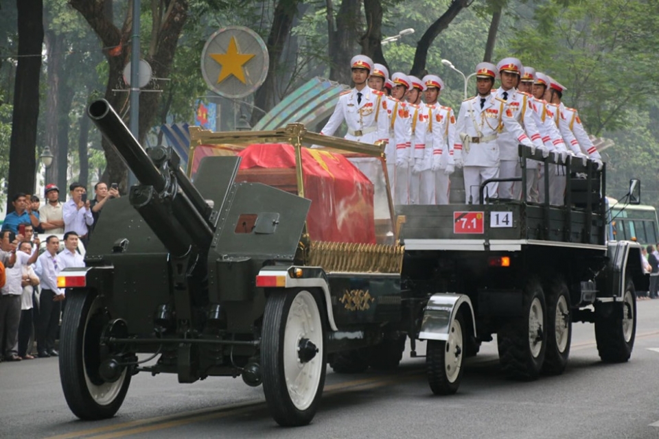 to chuc trong the le tang nguyen thu tuong phan van khai