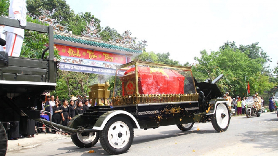 to chuc trong the le tang nguyen thu tuong phan van khai