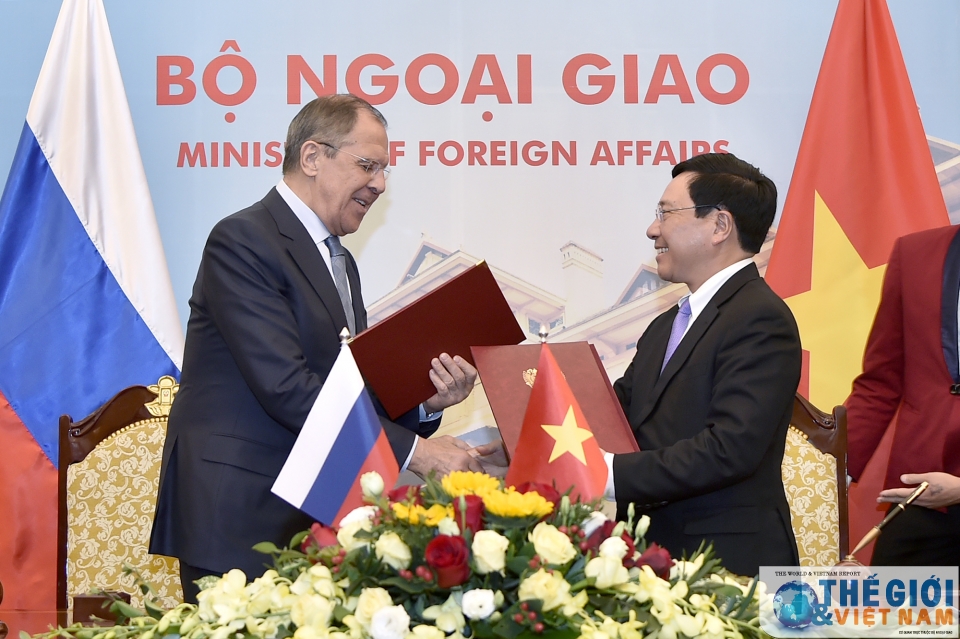 viet nam nga no luc dua kim ngach thuong mai dat 10 ty usd vao nam 2020