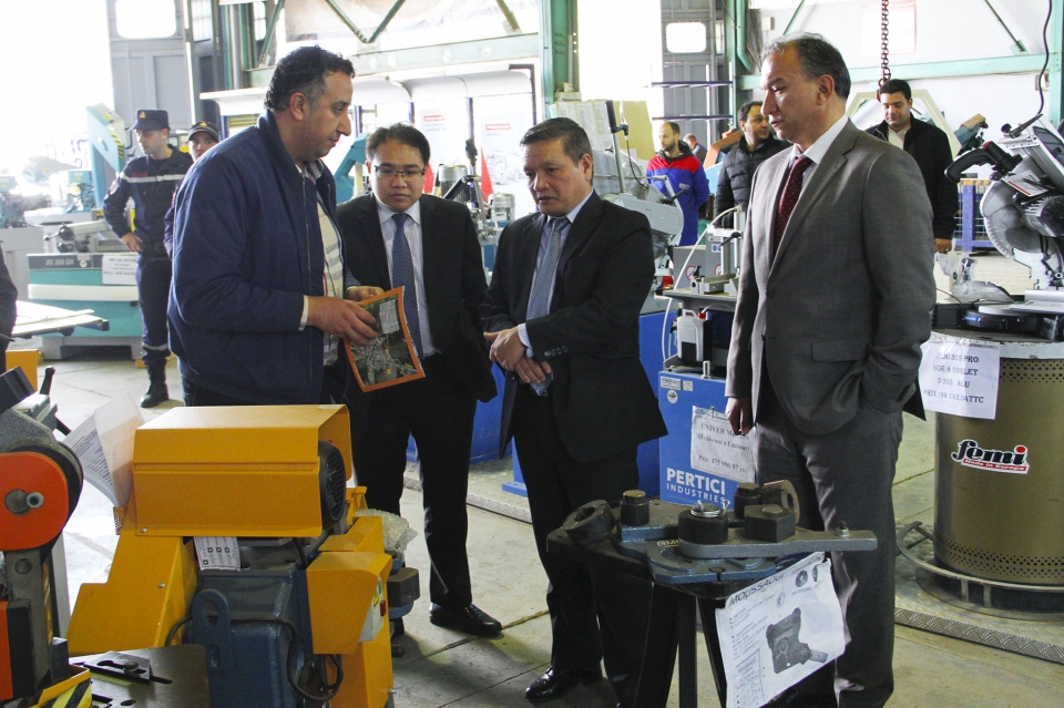 xuc tien hop tac thuong mai va dau tu tai tinh blida