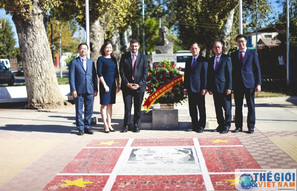 Việt Nam và Chile ký thỏa thuận tu sửa Công viên Hồ Chí Minh