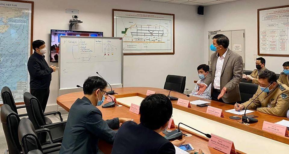 Đại dịch Covid-19: Họp khẩn tháo gỡ ách tắc nhập cảnh tại Sân bay Quốc tế Nội Bài
