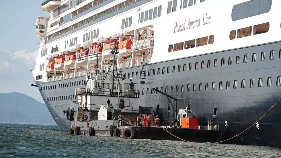 dai dich covid 19 panama quyet dinh cho phep tau zaandam di qua kenh dao