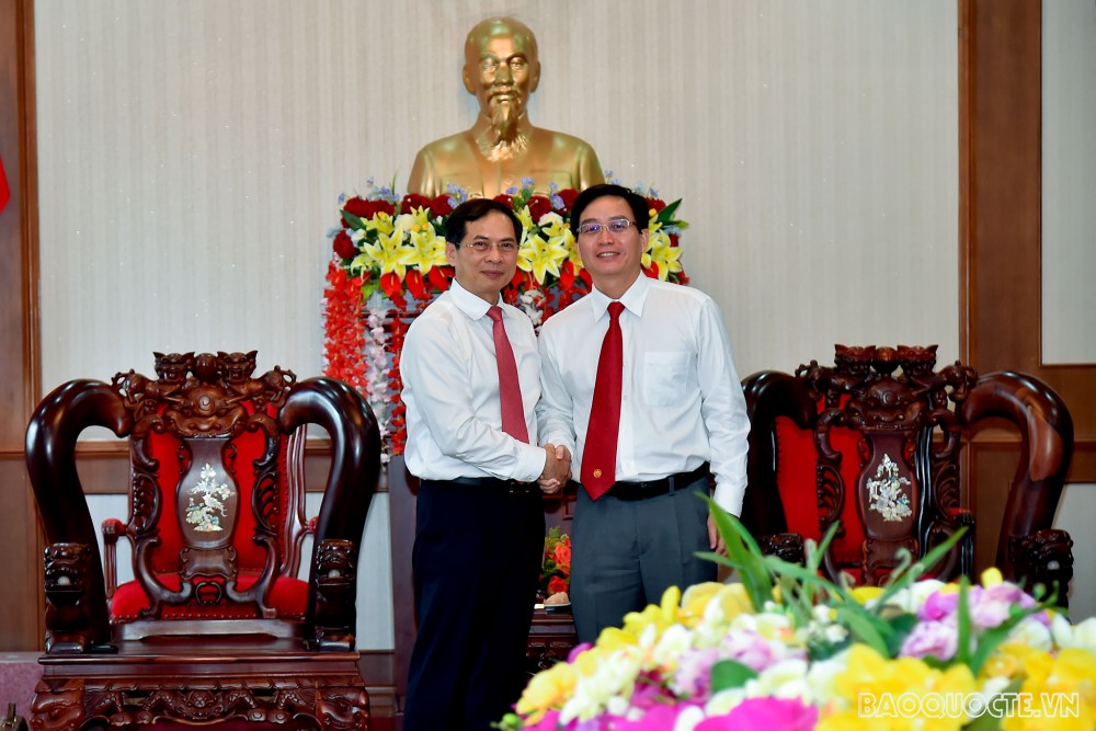 Thứ trưởng thường trực Bộ Ngoại giao Bùi Thanh Sơn thăm, làm việc tại tỉnh Đắk Nông