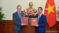 Việt Nam-Anh: Trao công hàm khẳng định ngày có hiệu lực của UKVFTA