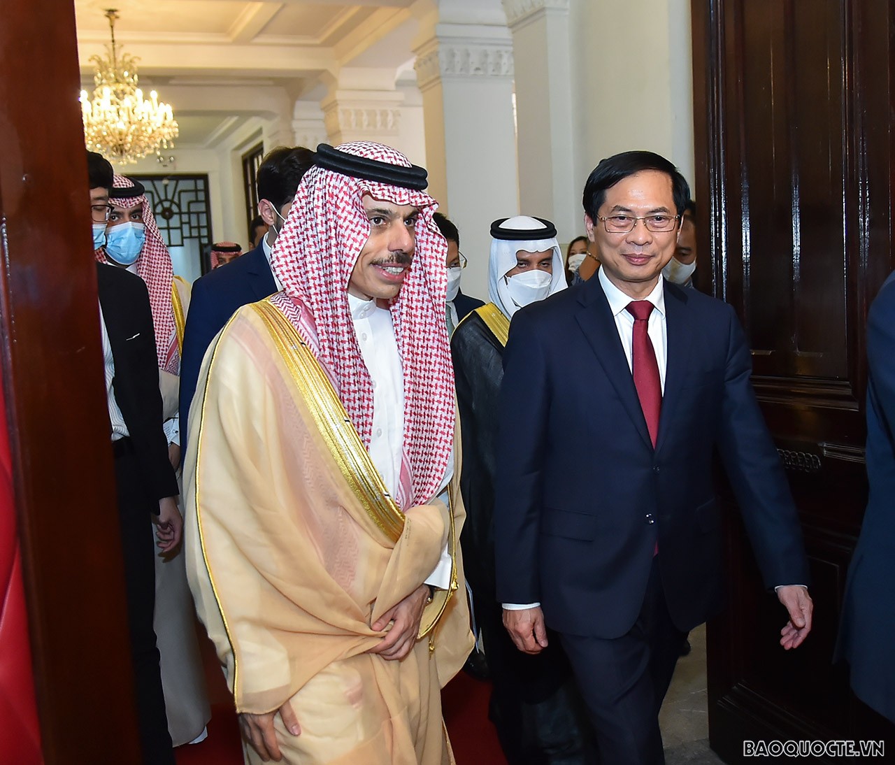 Bộ trưởng Ngoại giao Bùi Thanh Sơn đón, hội đàm với Bộ trưởng Ngoại giao Saudi Arabia Faisal bin Farhan Al Saud