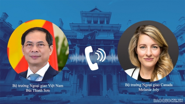 Foreign Minister Bui Thanh Son talks by phone with Canadian Foreign Minister Melanie Joly